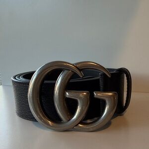 Gucci Black Leather Belt with Silver Buckle